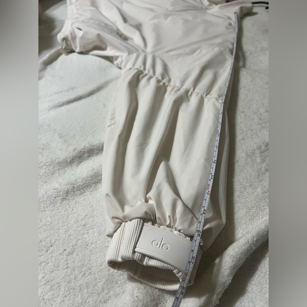Alo Yoga Cropped Elevation Jacket - Picture 7 of 7